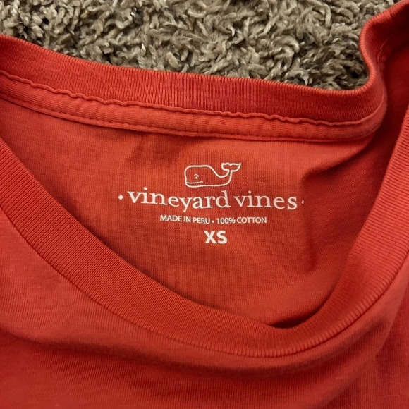 Vineyard vines shirt - Picture 2 of 3